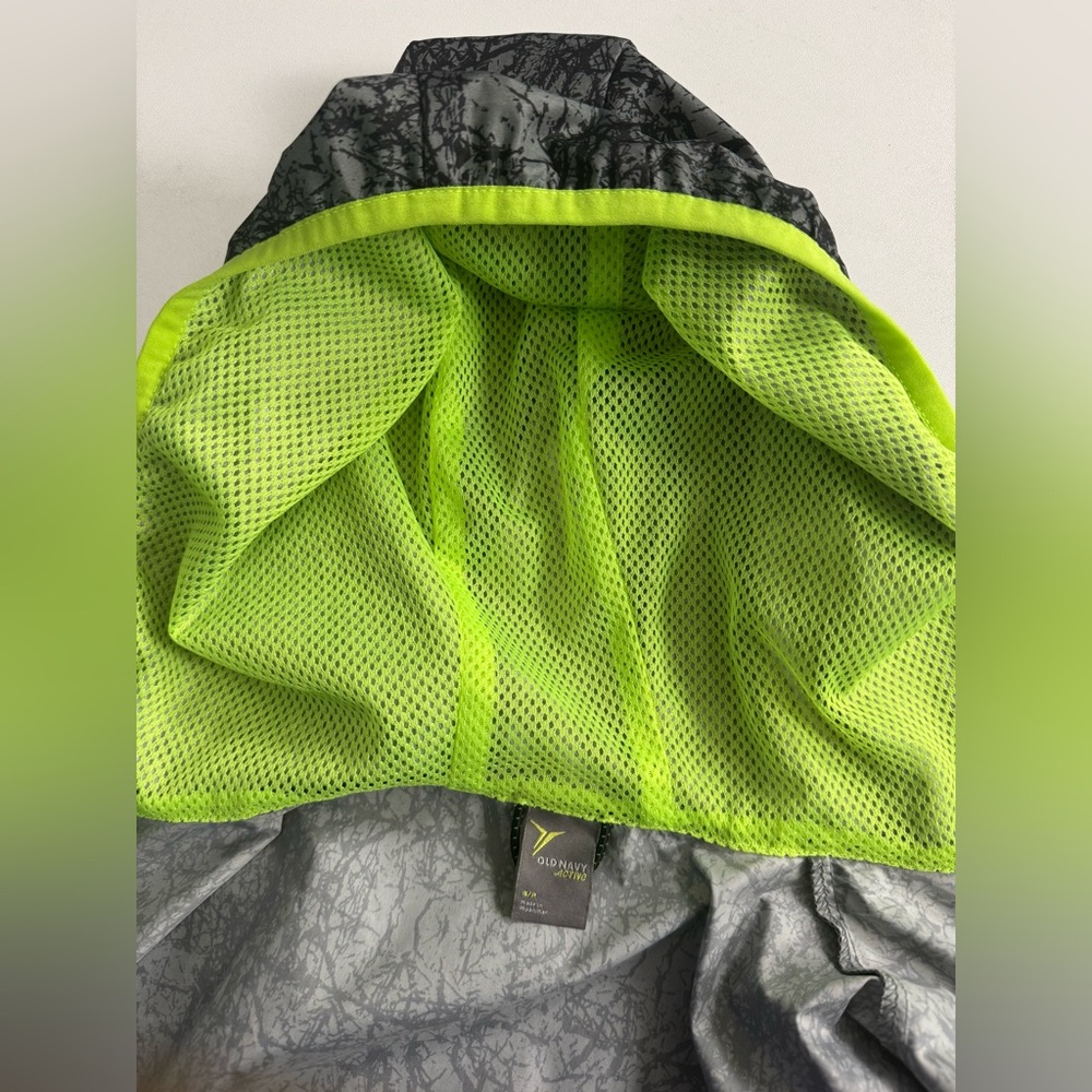 Old Navy Active Softshell Packable Running Jacket - Picture 7 of 7
